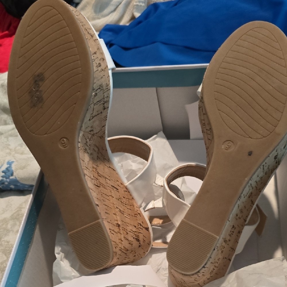 Xappeal White and Tan Wedge Sandals - Picture 4 of 4